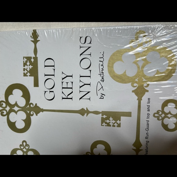 Vintage Dantonelli Stockings in Original Sealed Box - Picture 4 of 4